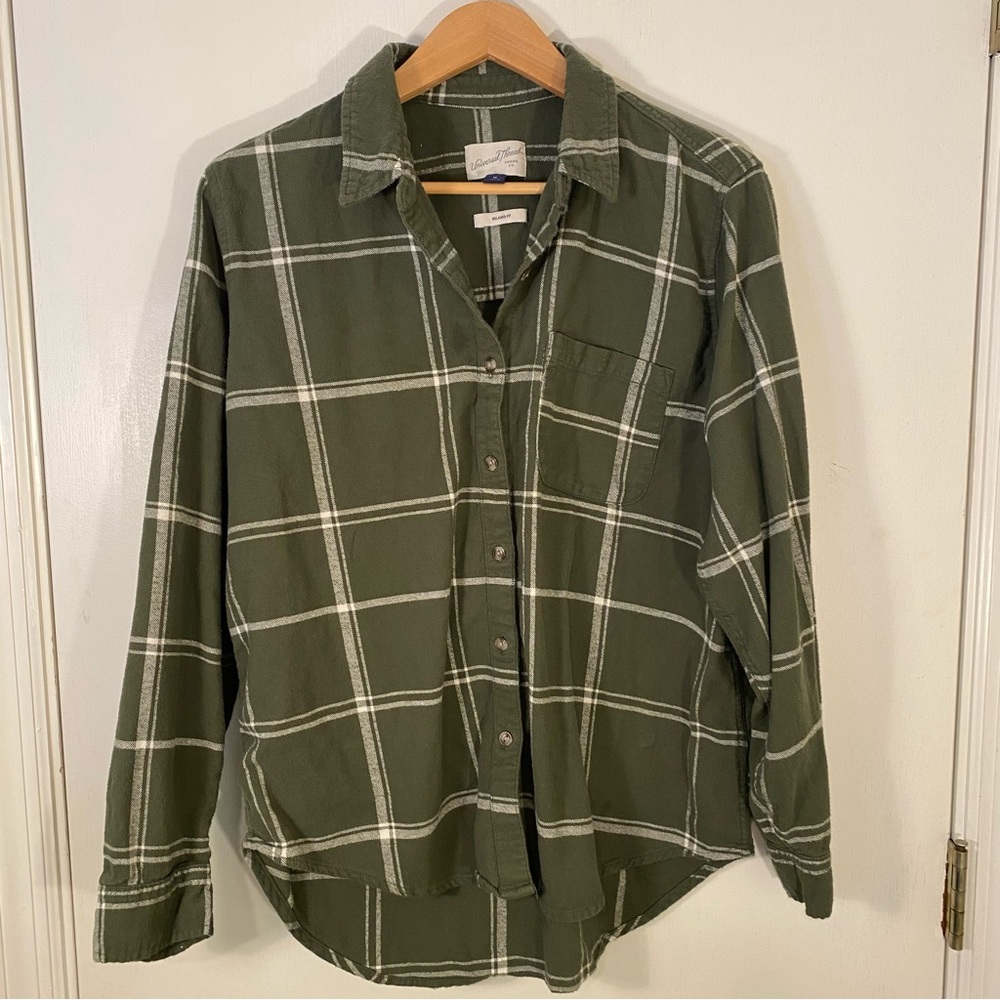 Target Universal Thread Soft Green Button-Up